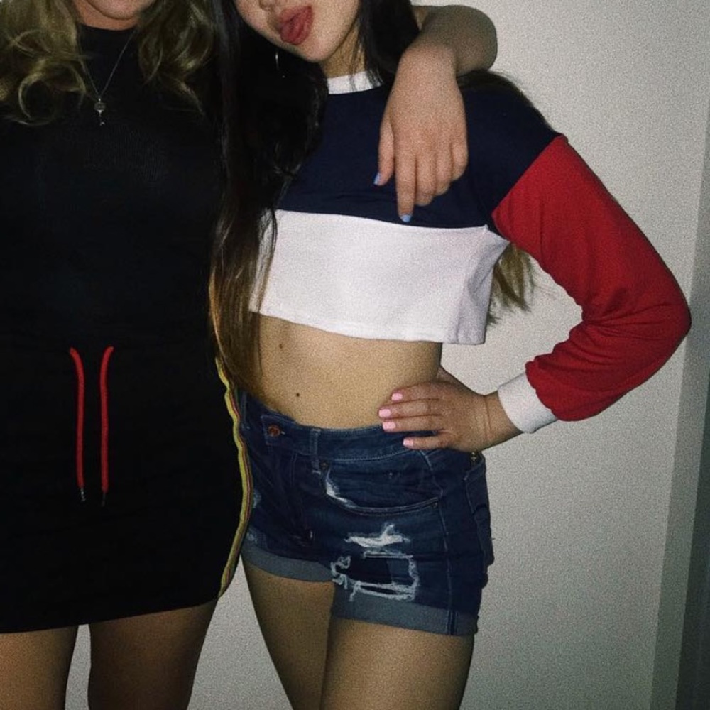 Color Block Cropped Long Sleeve Top